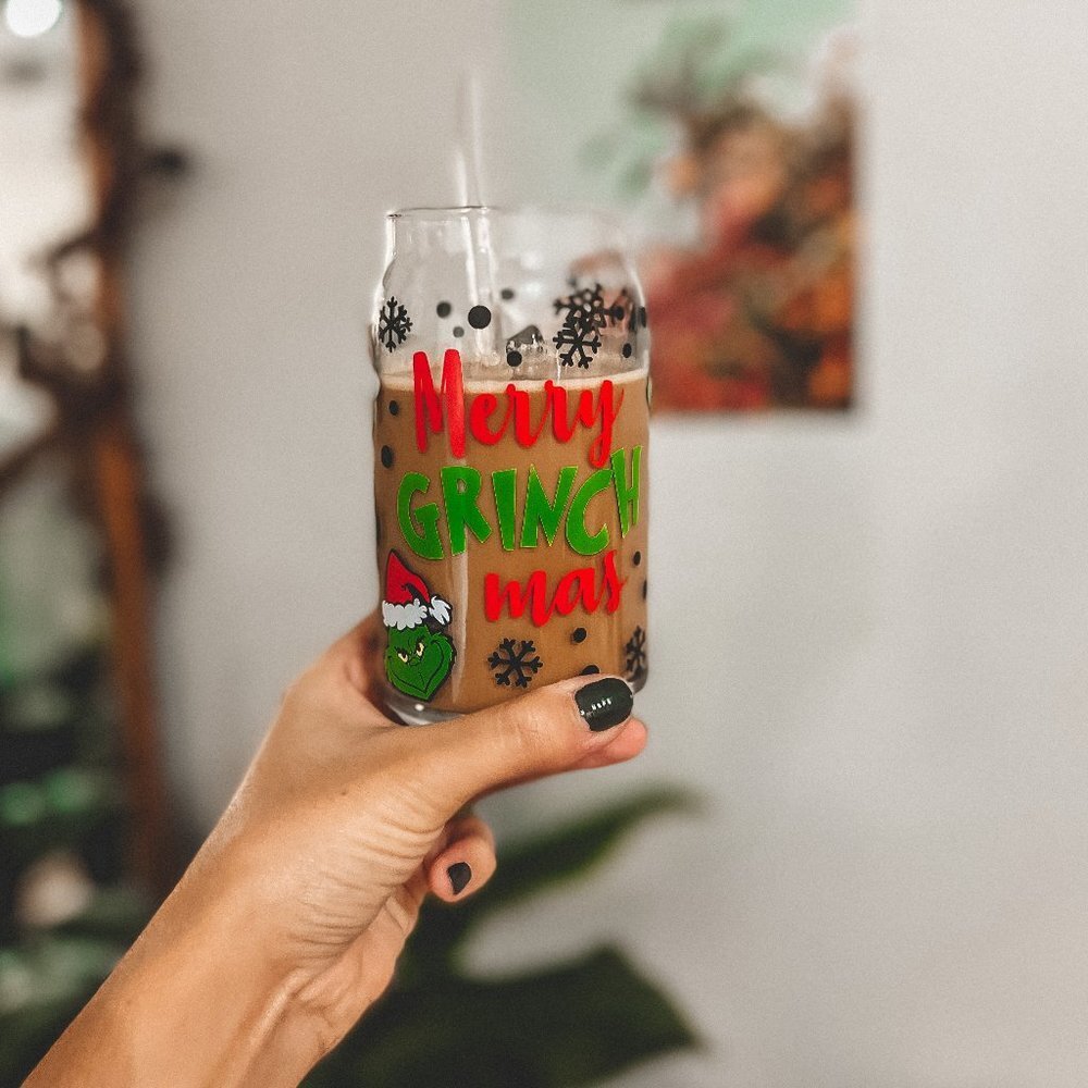 Merry Grinchmas 16 oz glass cup